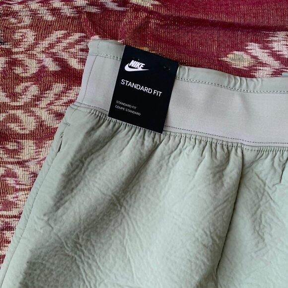 Nike Tech Pack Shorts - NWT - Picture 13 of 14